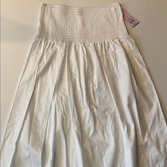 Wild Fable SZ Medium White Long Smocked Waist Flare Skirt New D30(e) - Picture 2 of 14